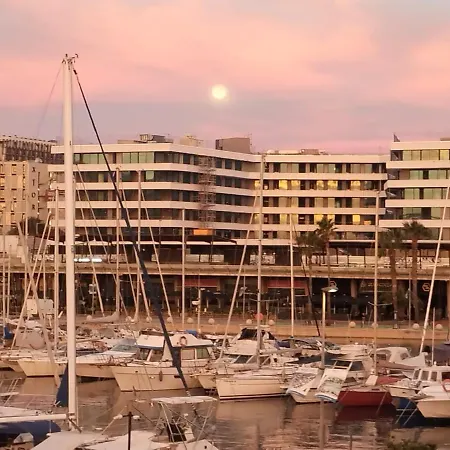 Πλωτό κατάλυμα Mar Y Pepa *