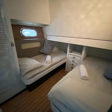 Mar Y Pepa Bateau-hôtel *